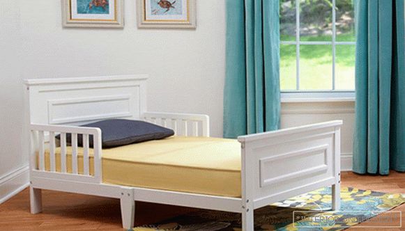 Легло за тригодишно дете със страни - 1
