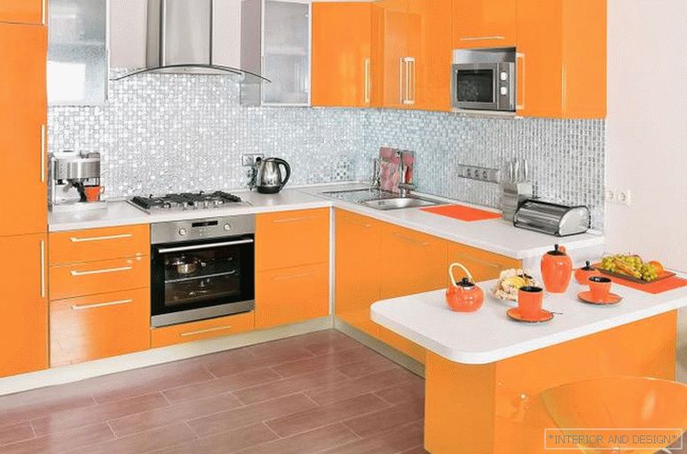 Цветово решение за кухнята 2017-оранжево 3