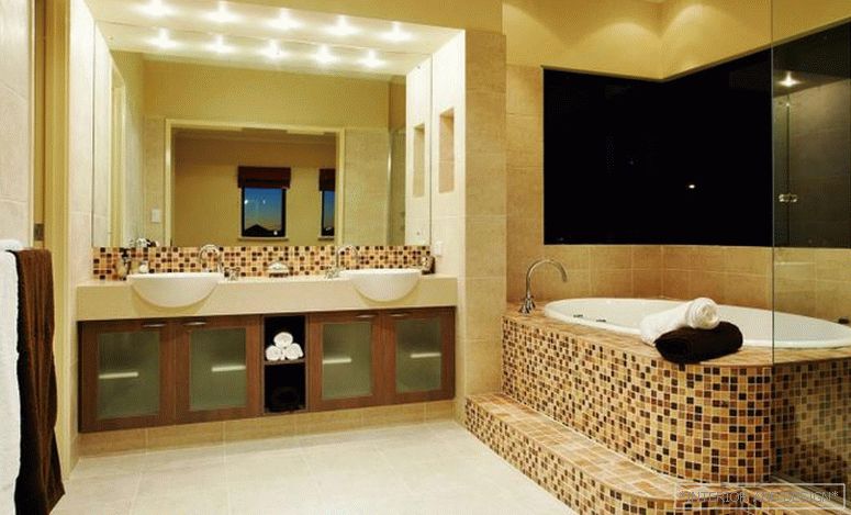 Снимка на модерен интериор в банята