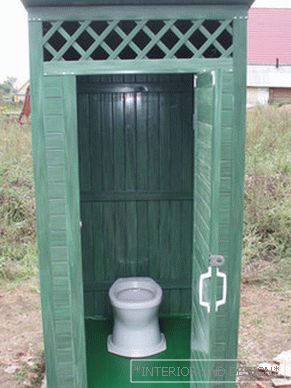 Тоалетна в страната