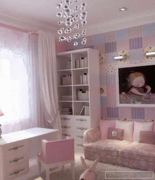 Розовата детска стая